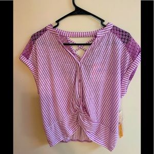 Junior’s Almost Famous Tied Front Top